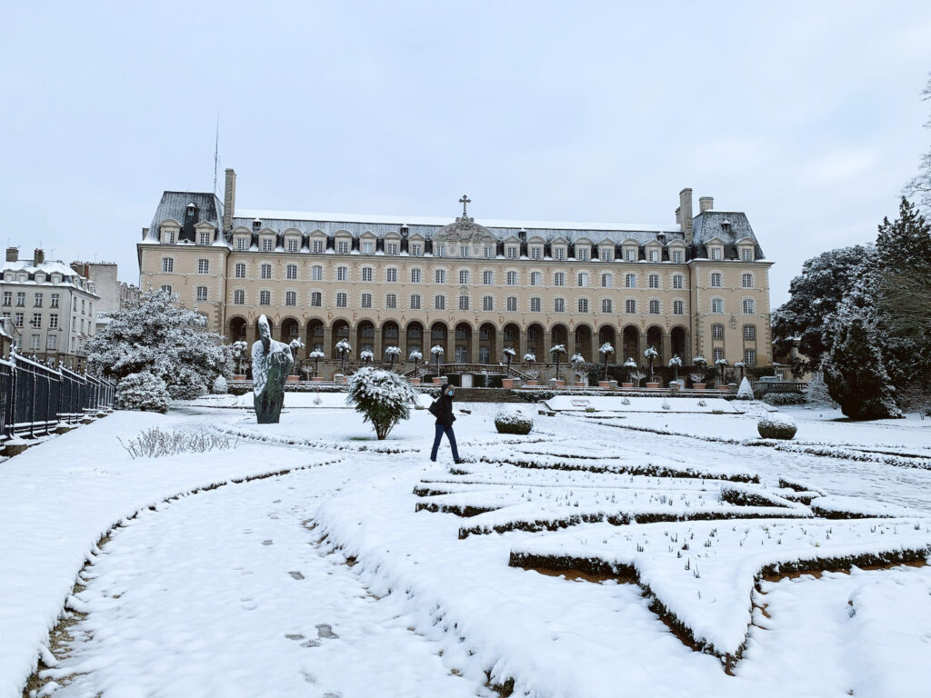 Palais Saint Georges sous la neige