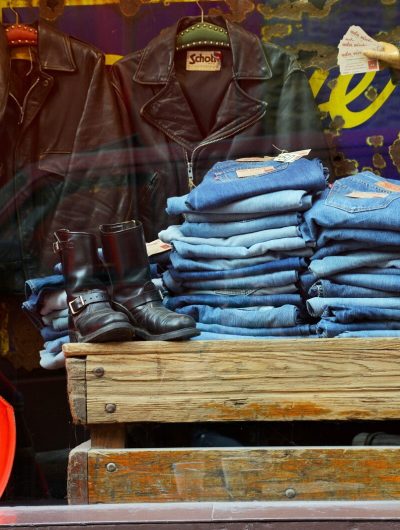 Devanture de la friperie ADN vintage à Rennes