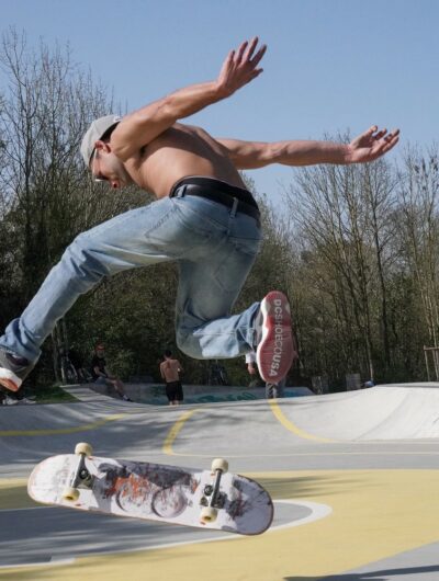 Skateur au skatepark de la Prévalaye à Rennes
