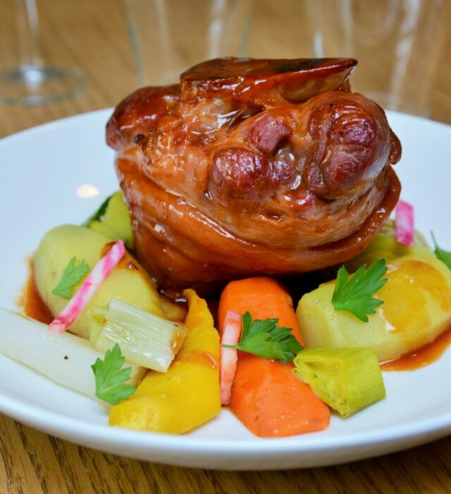 Assiette de viande et légumes