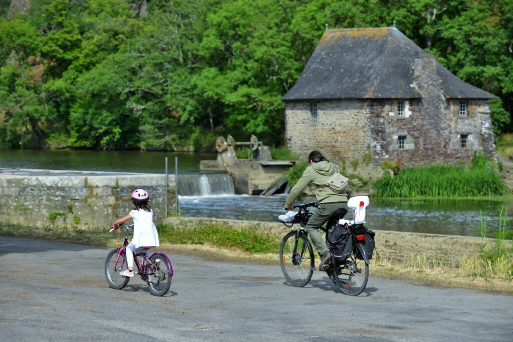 Balade à vélo en famille au bord de la Vilaine