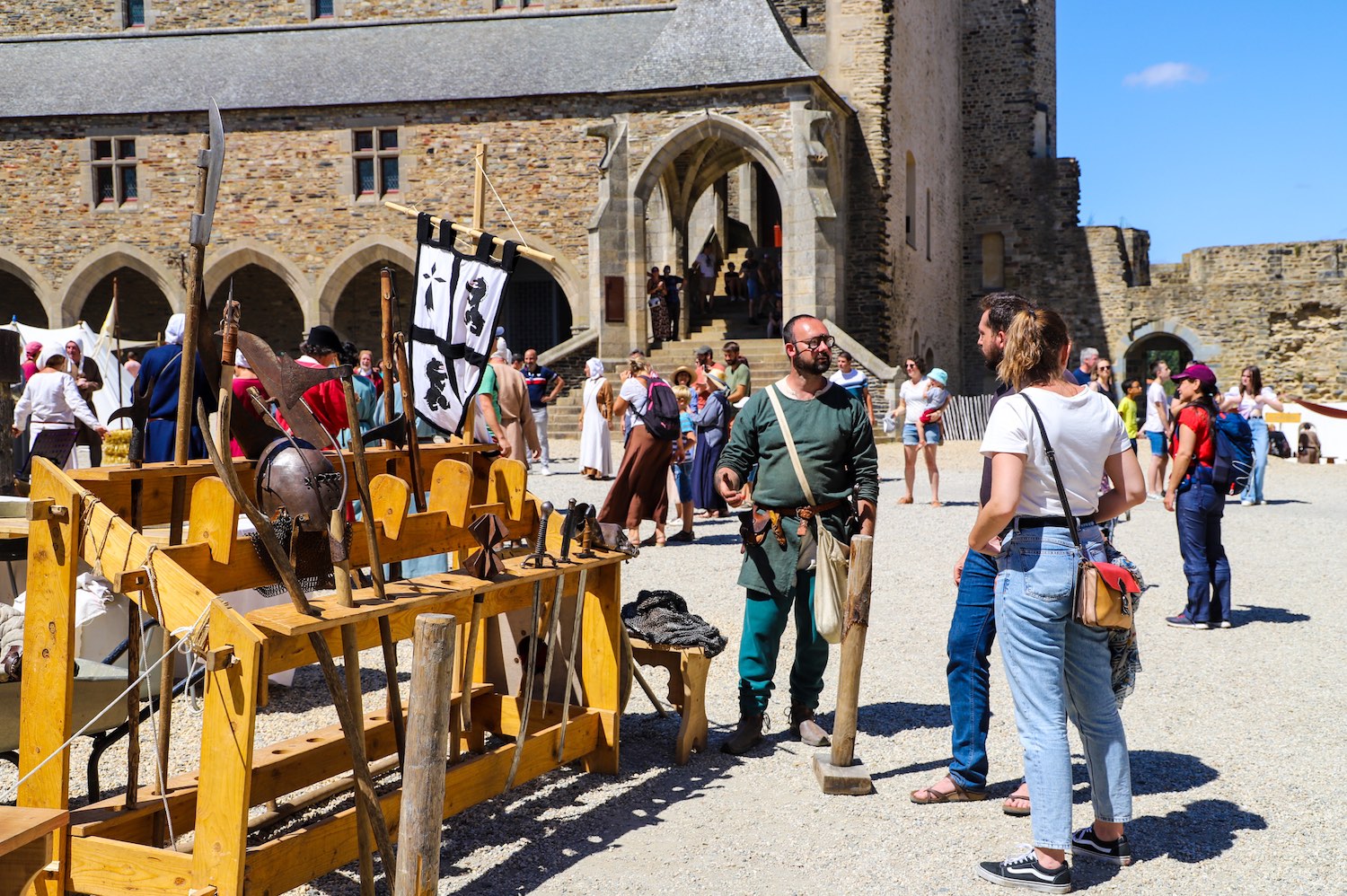 Campement médiéval pendant les journées du patrimoine à Vitré.