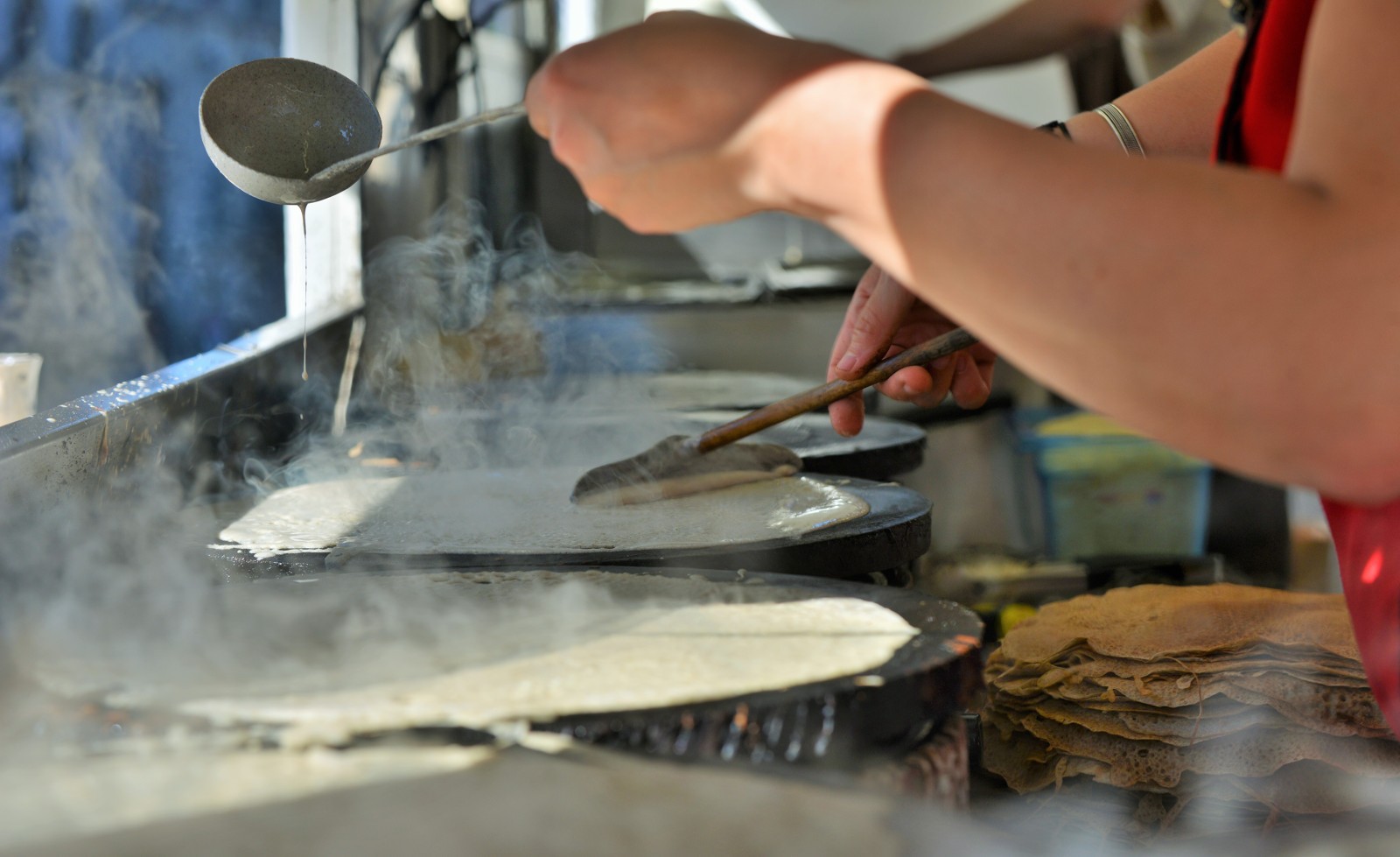 Quels sont les ustensiles pour cuire les crêpes et les galettes?