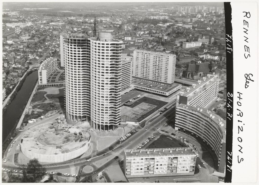 Les tours des Horizons en construction dans les années 1960