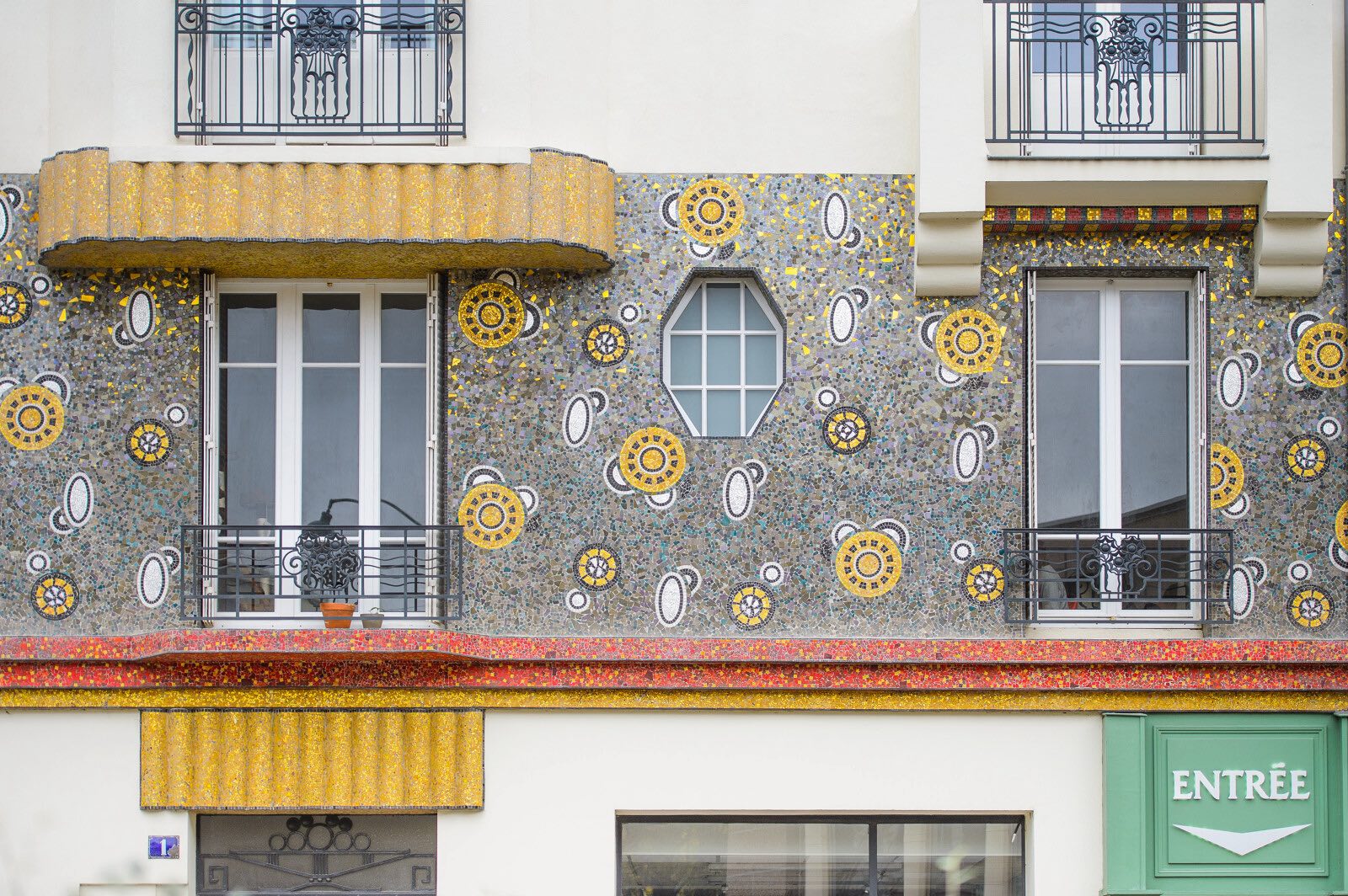 Vue de la façade de l'immeuble Poirier à Rennes