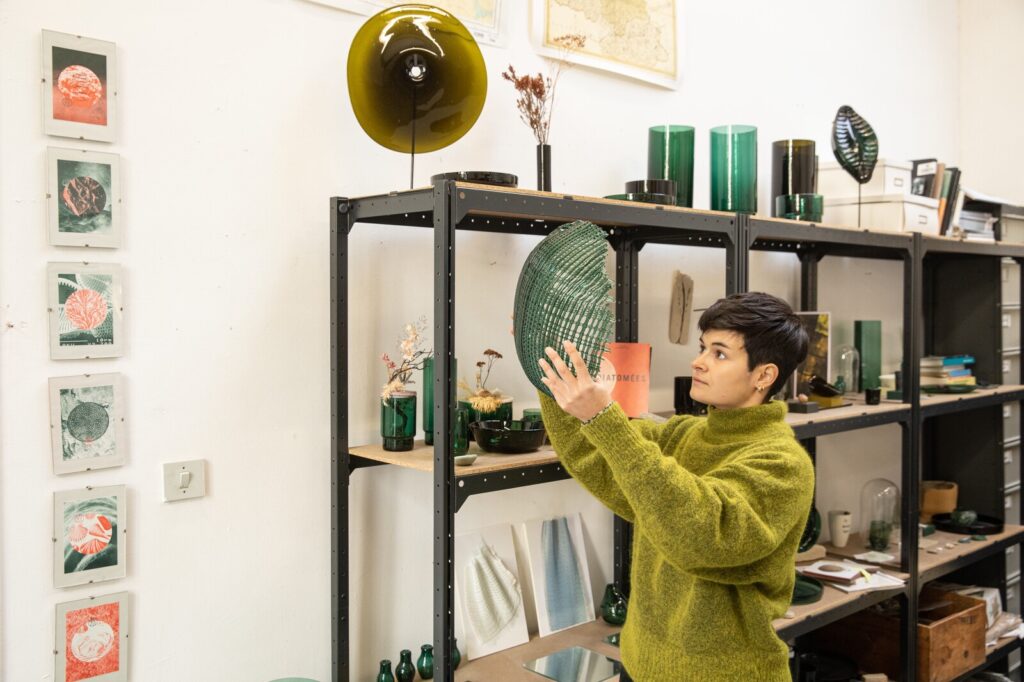 Lucile Viaud dans son atelier à Rennes