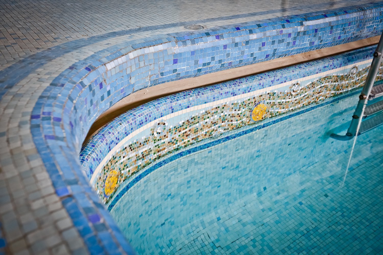 Mosaïque Odorico à la piscine Saint Georges