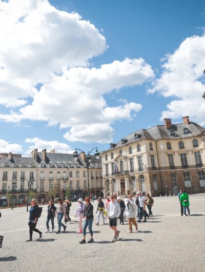 Visite giudée de Rennes sur la place de la mairie