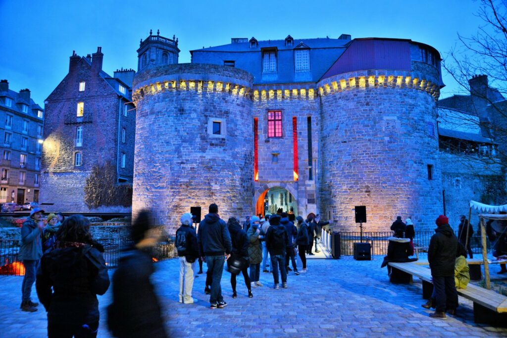 Les Portes Mordelaises illuminées