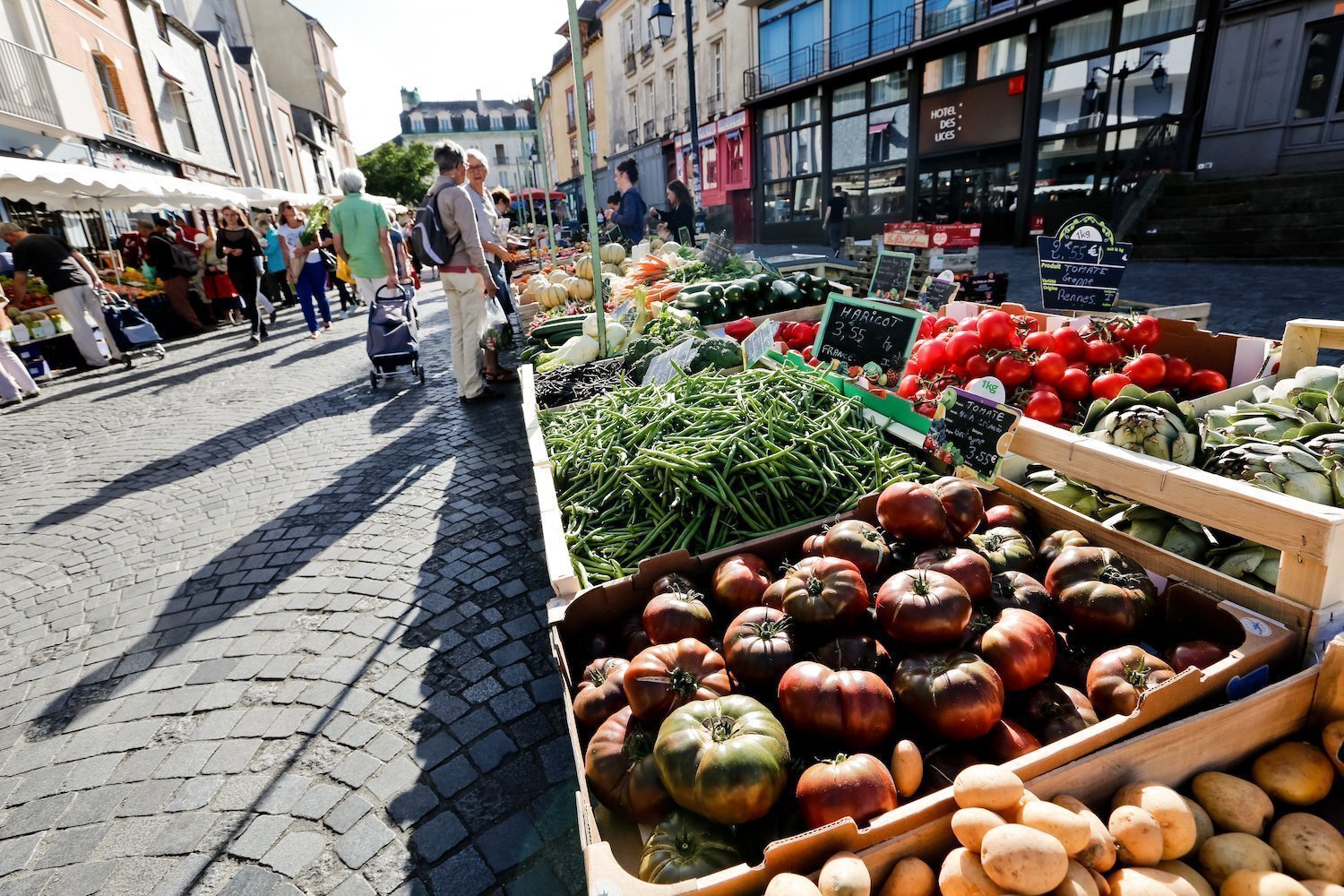 Le marché des Lices de Rennes