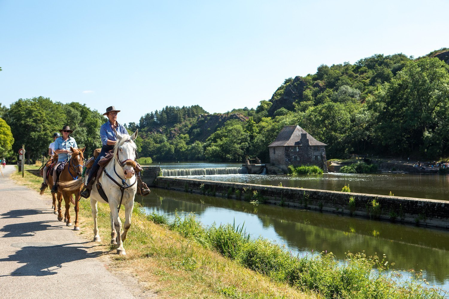 Promenade à cheval au Moulin du Boël à Bruz