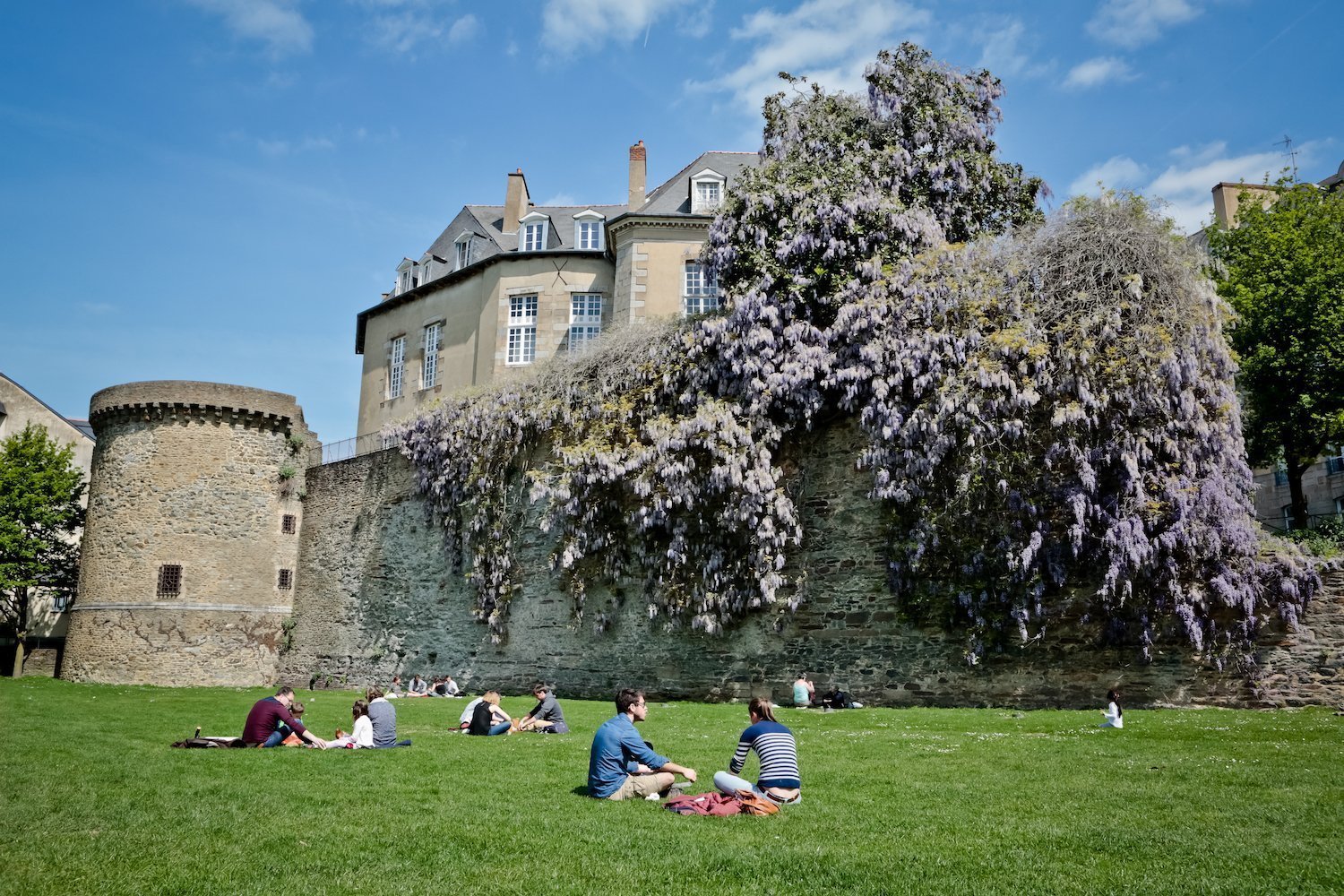 Le Square Hyacinte Lorette