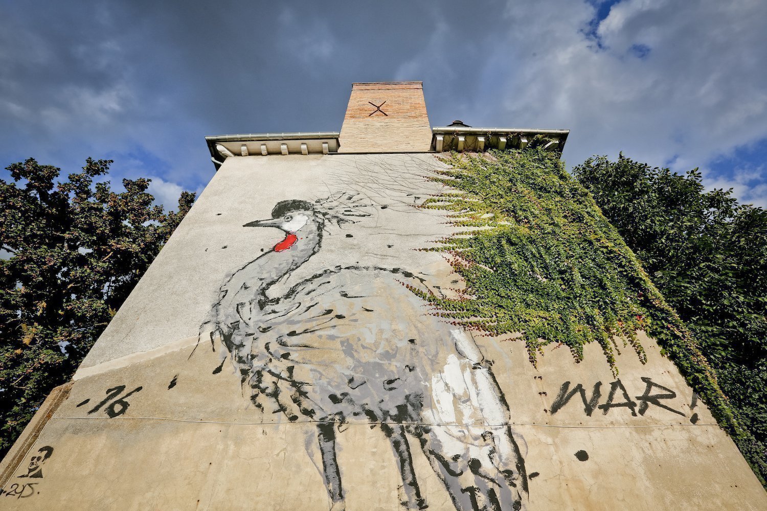 Une oeuvre du street artist WAR!