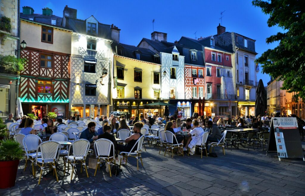 Terrasses de Rennes la nuit