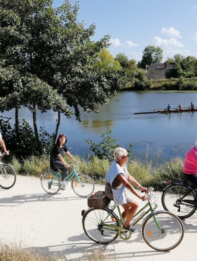 Vélo et aviron au bord de la Vilaine