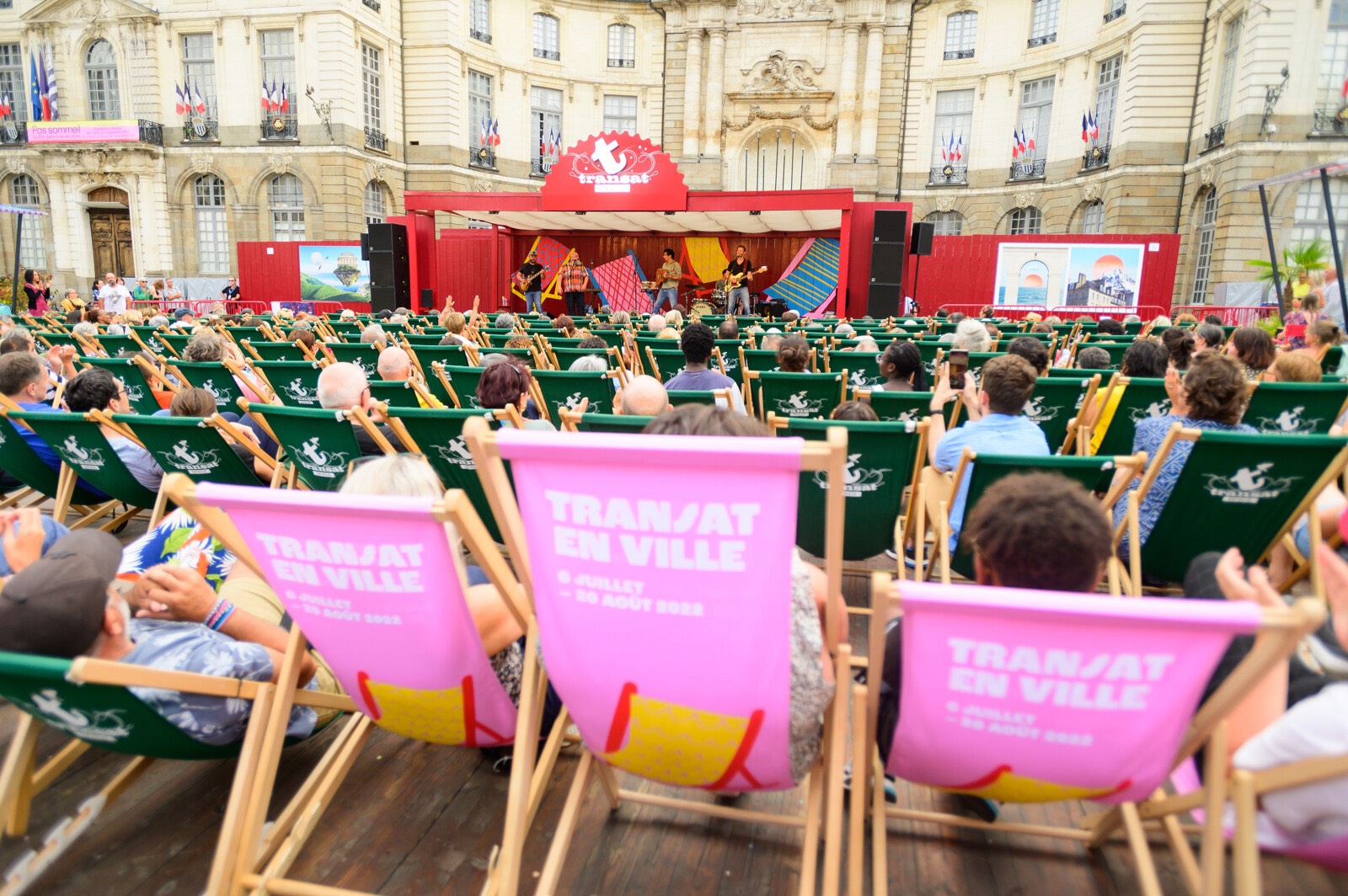 Chaque mercredi et samedi c'est concert gratuit place de la mairie