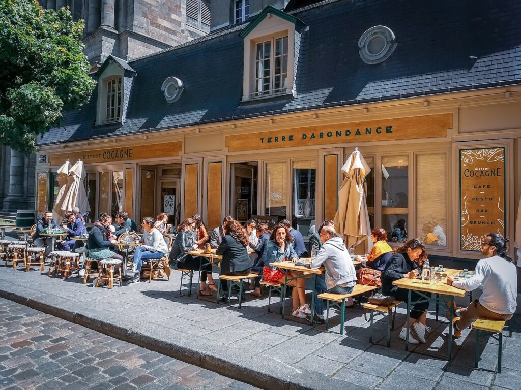 bistro-cocagne-proche-de-la-cathedrale-belle-terrasse