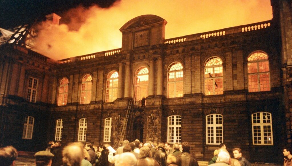 Incendie du parlement de Bretagne en 1994