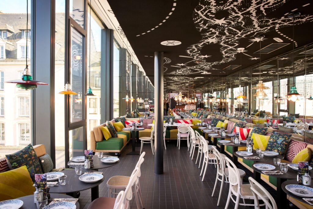 Salle de restaurant en rooftop