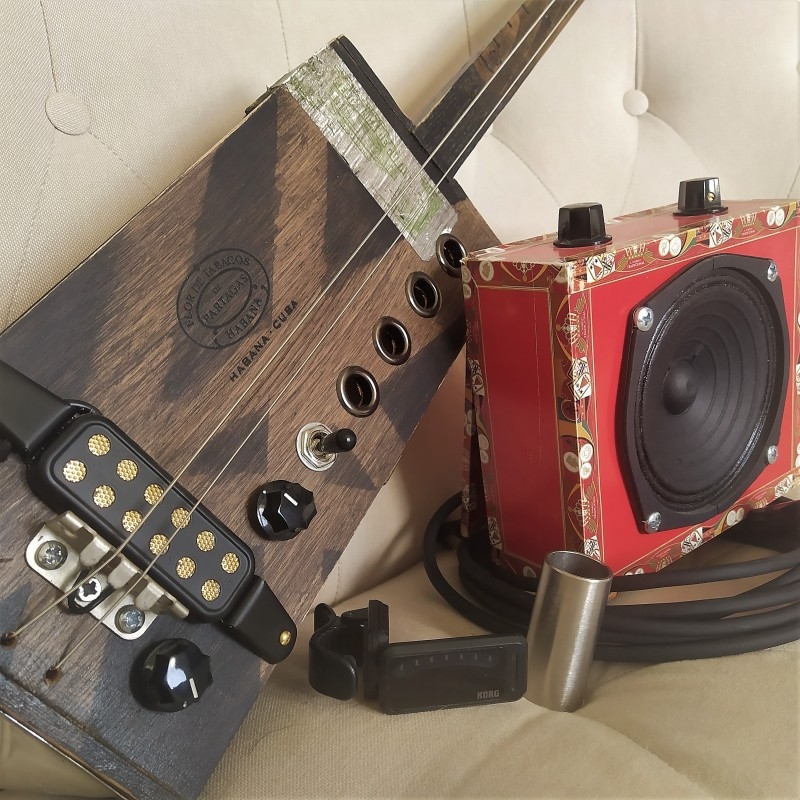 Guitare cigar box et ampli