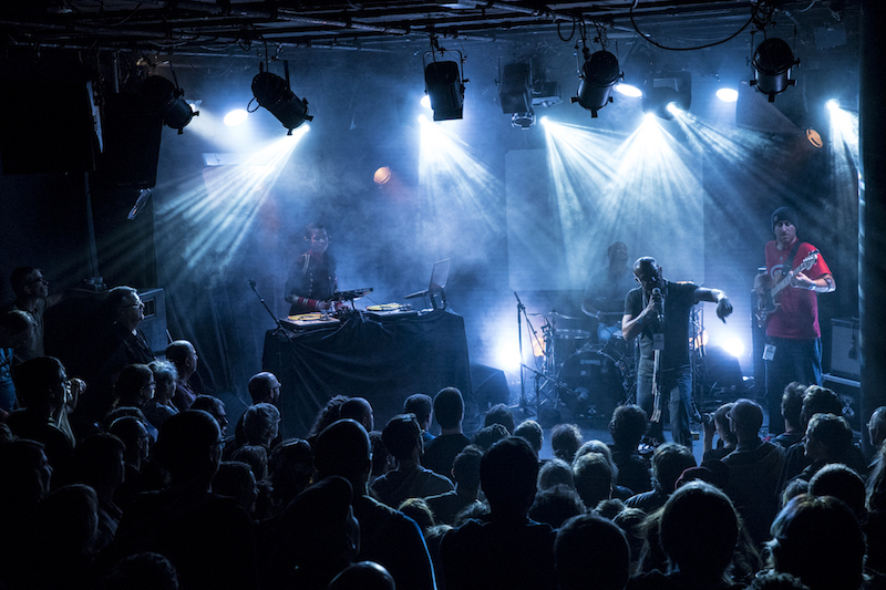 Concert dans la salle de l'Ubu à Rennes