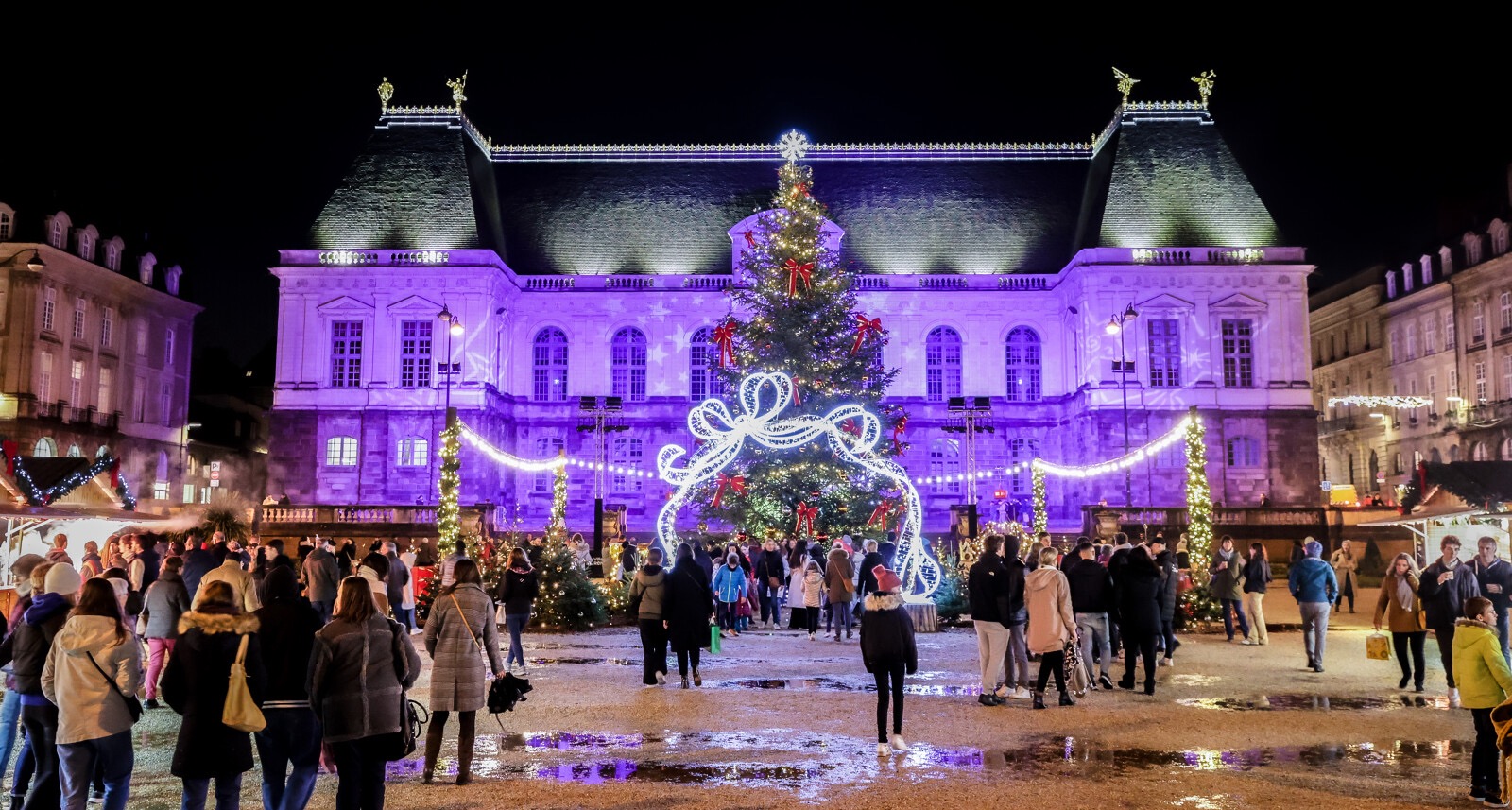 Parlement de Bretagne décoré pour Noël