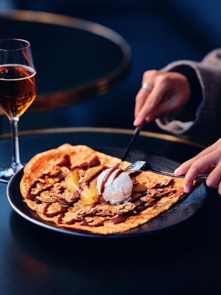 Crêpe et verre de cidre