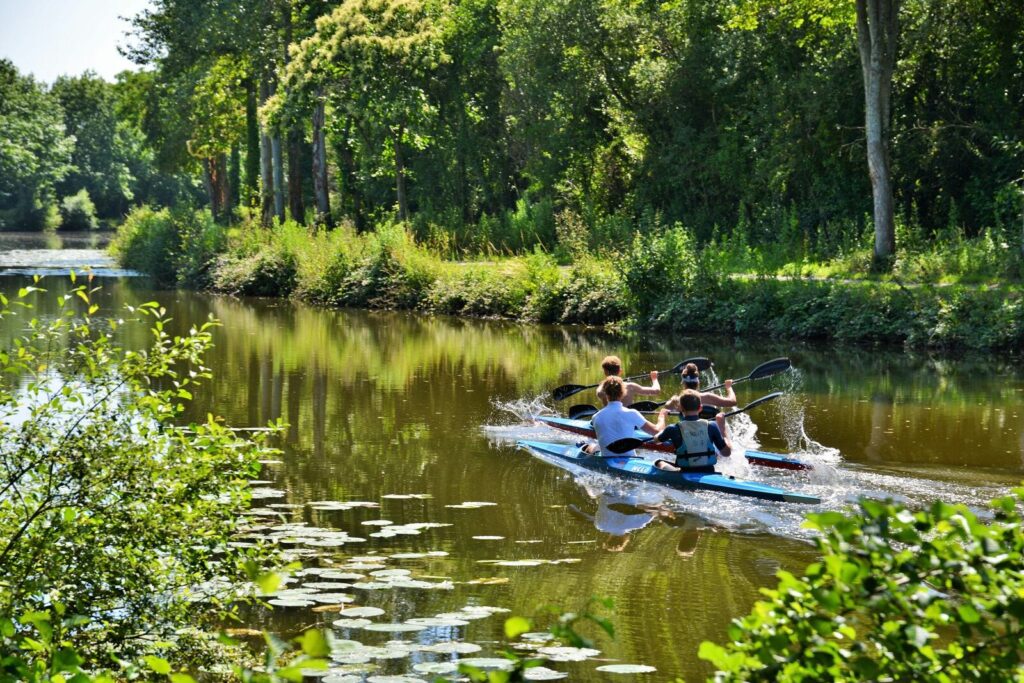 Kayakistes sur le Canal d'Ille-et-Rance