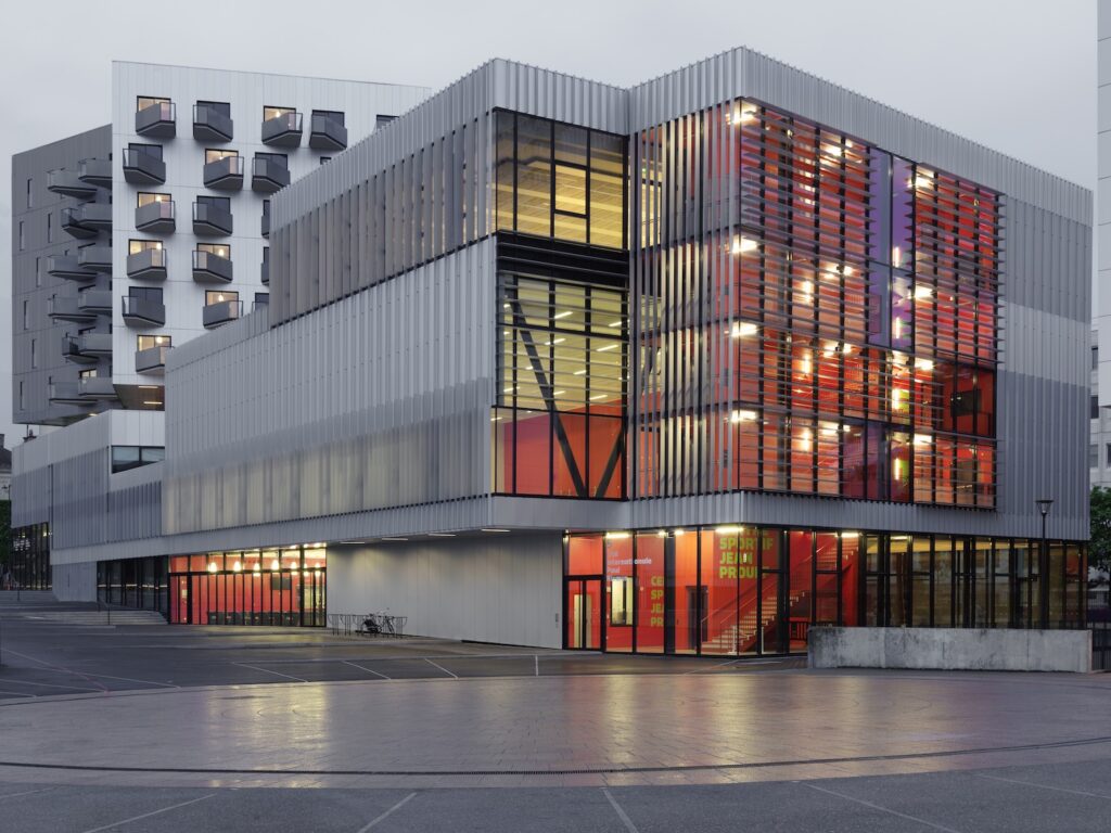 Vue de l'architecture de la Cité Internationale Paul Ricoeur