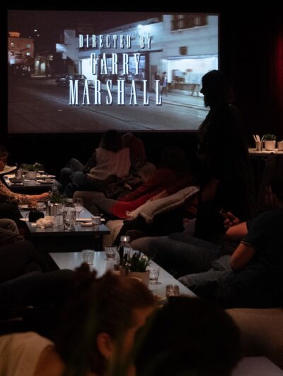 Dîner devant un film romantique au Saint-Jacques Café