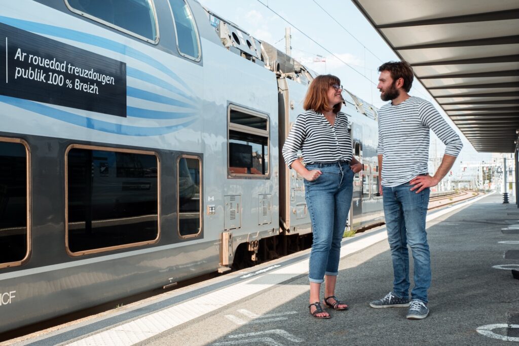 Les Rennais Gwénaëlle Michels et Victor Gérard, spécialistes du voyage en train
