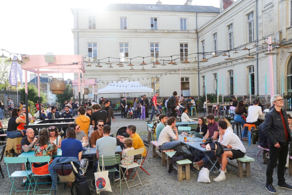 Bar extérieur de The Roof