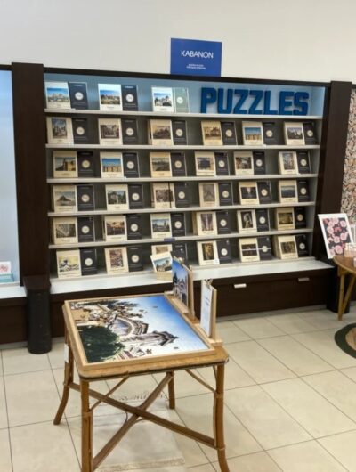Présentoirs dans la boutique
