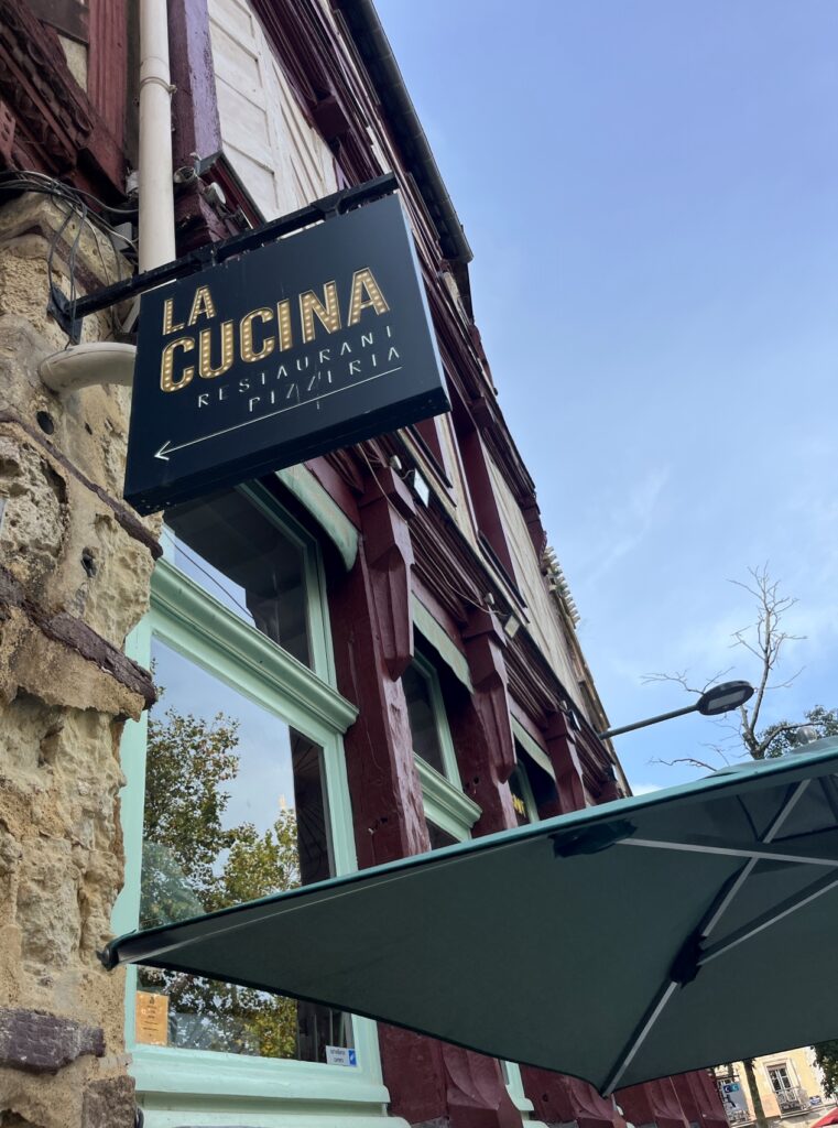 Enseigne de la Cucina