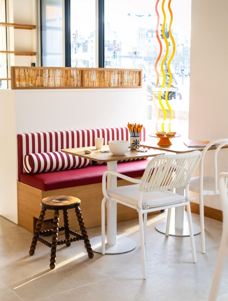 Salle de restaurant de la Casa Cerá