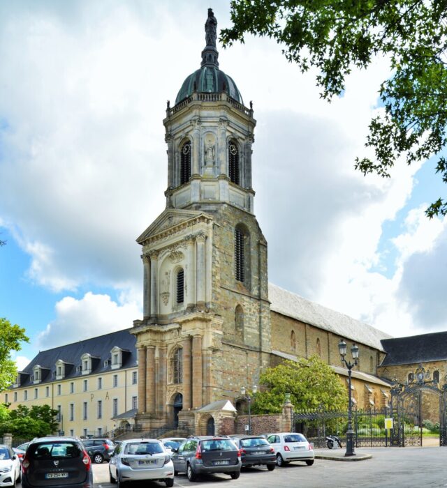 visite-eglise-saint-melaine-19466-24436-27118.jpg