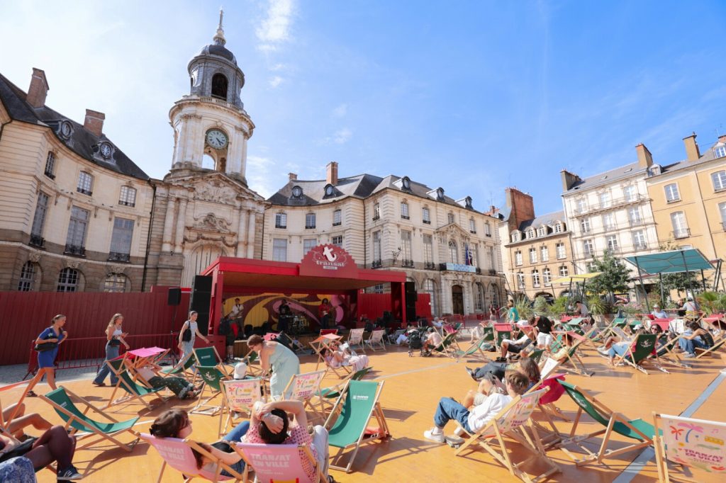 Place de la Mairie lors du festival Transat en Ville 2025