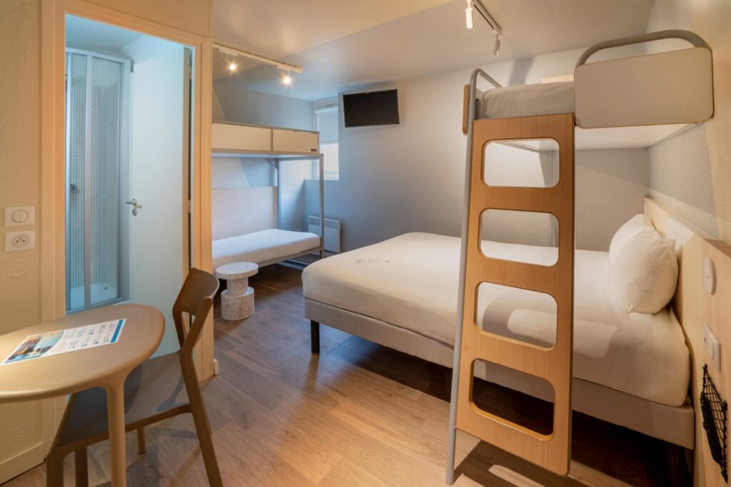 Chambre de l'Ibis Budget Chantepie