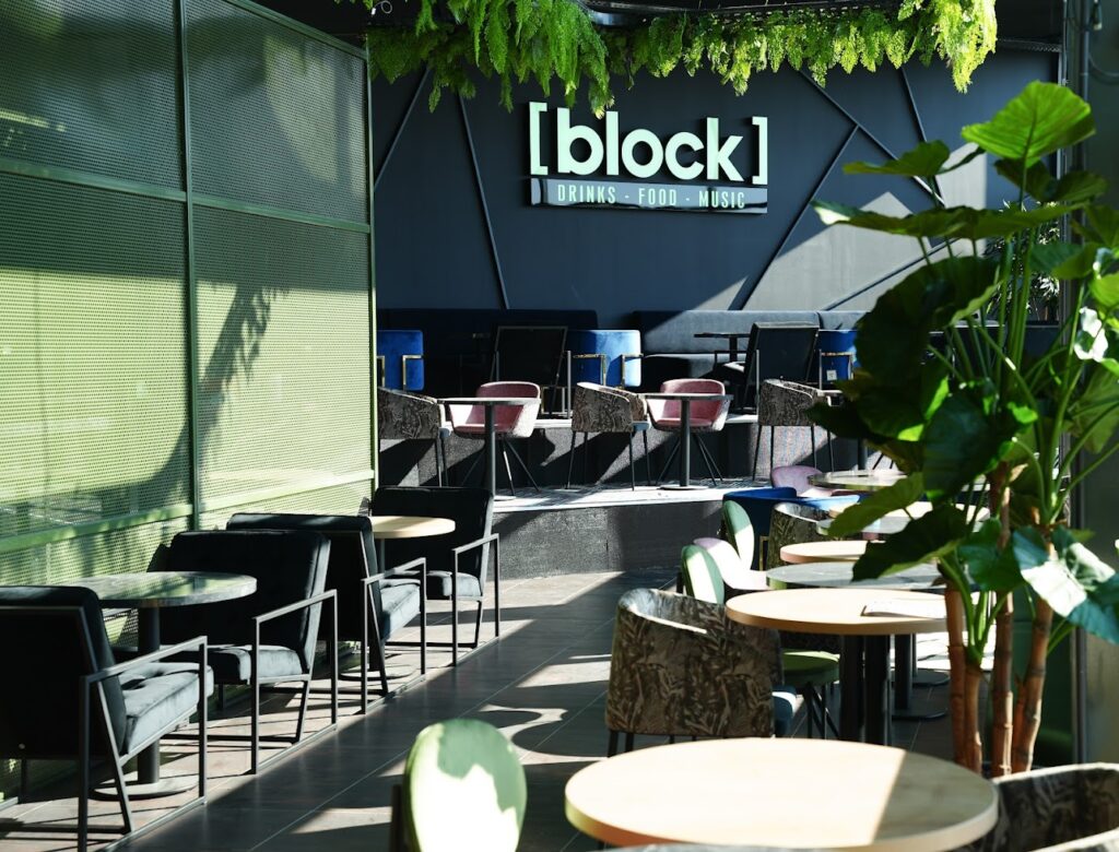 Salle de restaurant chez Block