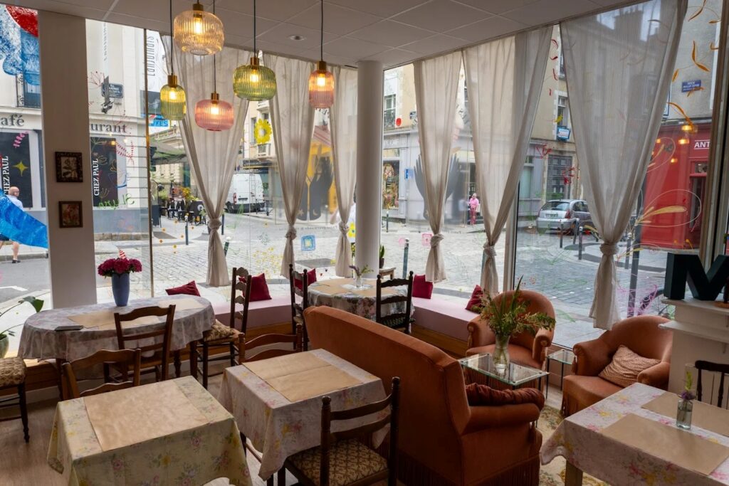 Salle de restaurant des Petites Pestes
