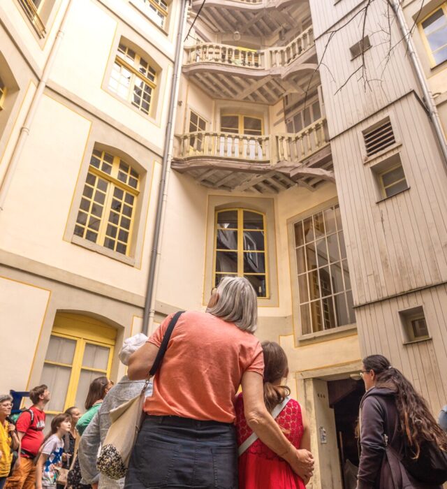 visite-guidee-cours-interieures-de-rennes-