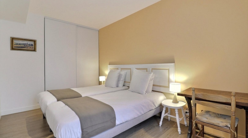 Chambre des Gîtes de la Mare Doux, Côté Cour