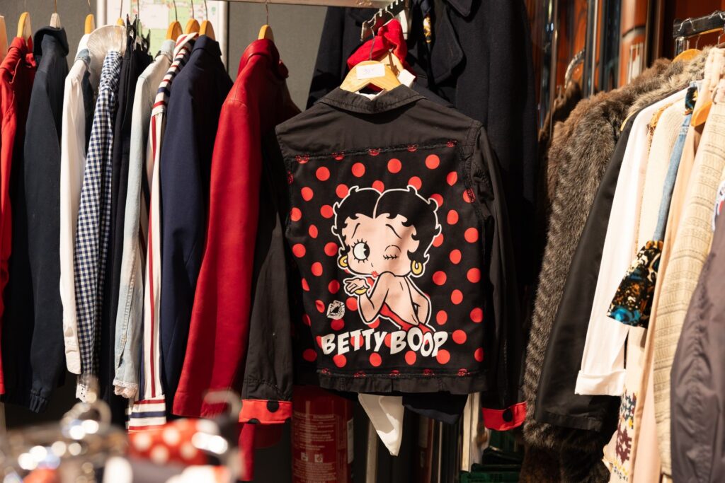 march-de-la-fripe-vintage-rennes-30025