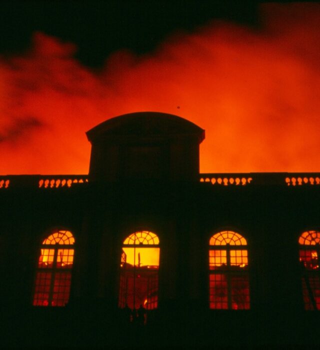 Visite guidée incendie-parlement