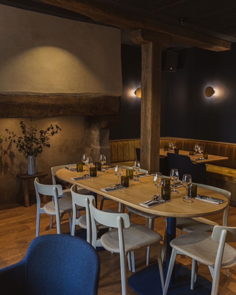 Salle du restaurant Benèze, à Rennes