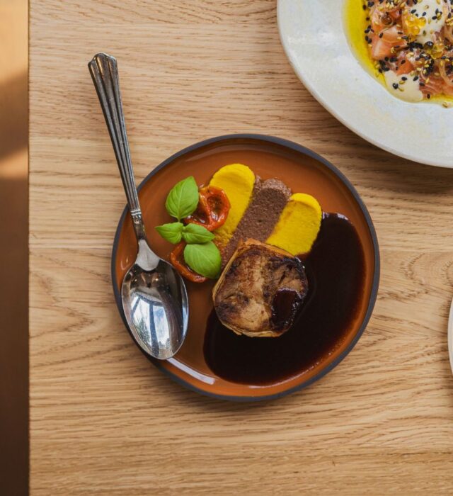 Plats du restaurant Benèze, à Rennes