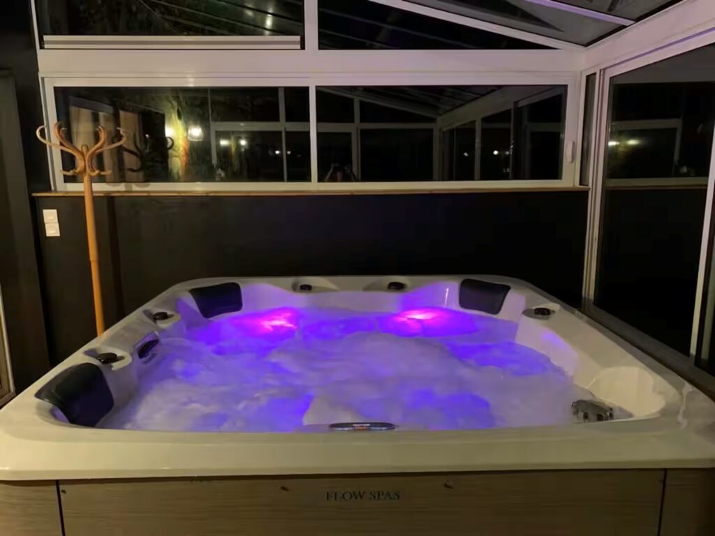 Jacuzzi de la Maison Paisible