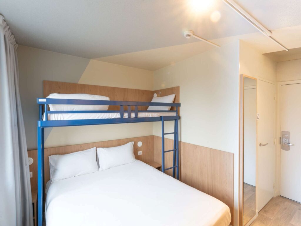 Chambre de l'Ibis Budget Rennes Cesson