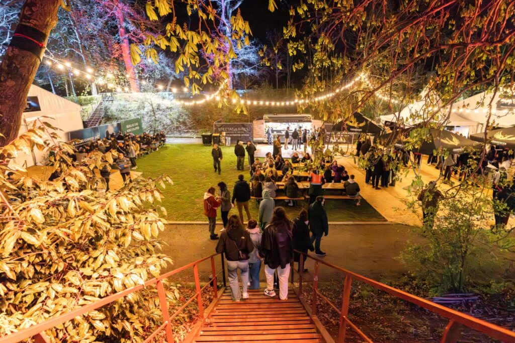 Festivaliers au Parc du Thabor, pendant Mythos 2025