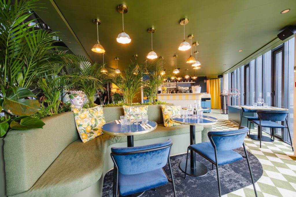 Salle du restaurant Sipario, à Rennes